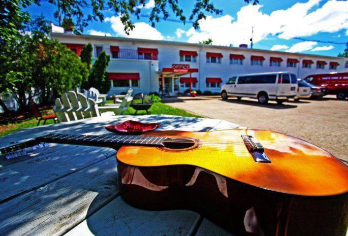 Holiday Music Motel Sturgeon Bay Extérieur photo